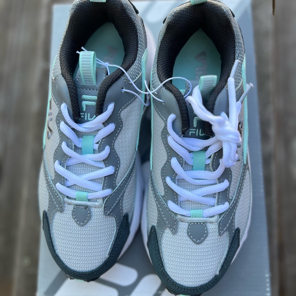 NIB Fila Recollector Chunky Sneakers Grey White Mint Womens Size 6.5/7.5 - Picture 6 of 8